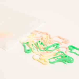 Stitch markers-朝の講堂-